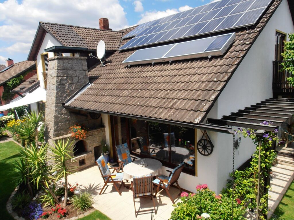 Solar heating with air collectors from Grammer® Solar